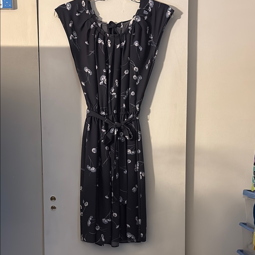 LC Lauren Conrad Elegant Gray Floral Dress